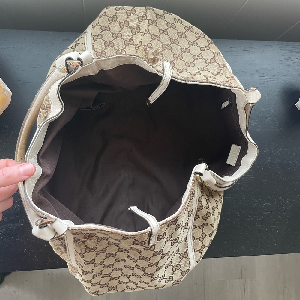 GUCCI CANVAS HOBO WITH SILVER HARDWARE - Picture 9 of 16